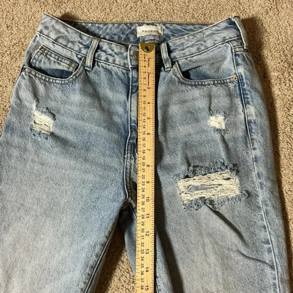 PacSun Mom Jeans Light Wash Distressed High Waisted Denim‎ Blue Size 26